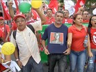 Manifestantes vão às ruas contra pedido de impeachment de Dilma
