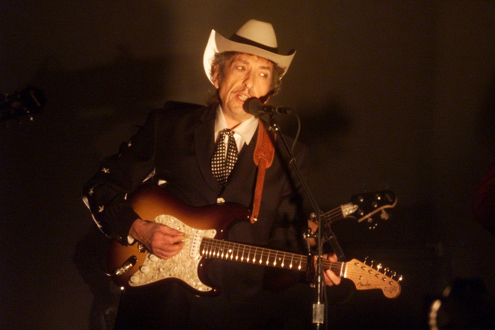 Bob Dylan se apresentou na 44ª cerimônia do Grammy Awards, que agitou Los Angeles em 2002 — Foto: Frank Micelotta/ImageDirect para Getty Imagens
