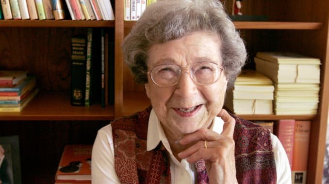 A escritora Beverly Cleary morreu aos 104 anos, de causa não revelada (Foto: Divulgação)