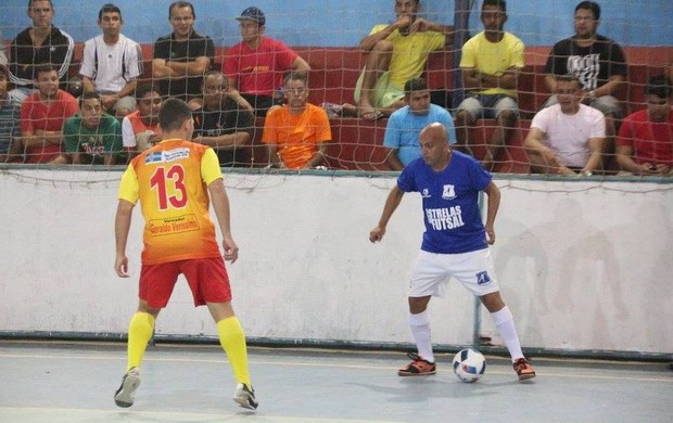 Quem é o técnico da seleção de Futsal do Cazaquistão?