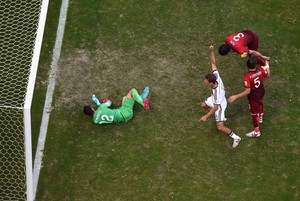 Muller gol Alemanha x Portugal (Foto: Getty Images) Muller gol Alemanha x Portugal (Foto: Getty Images)