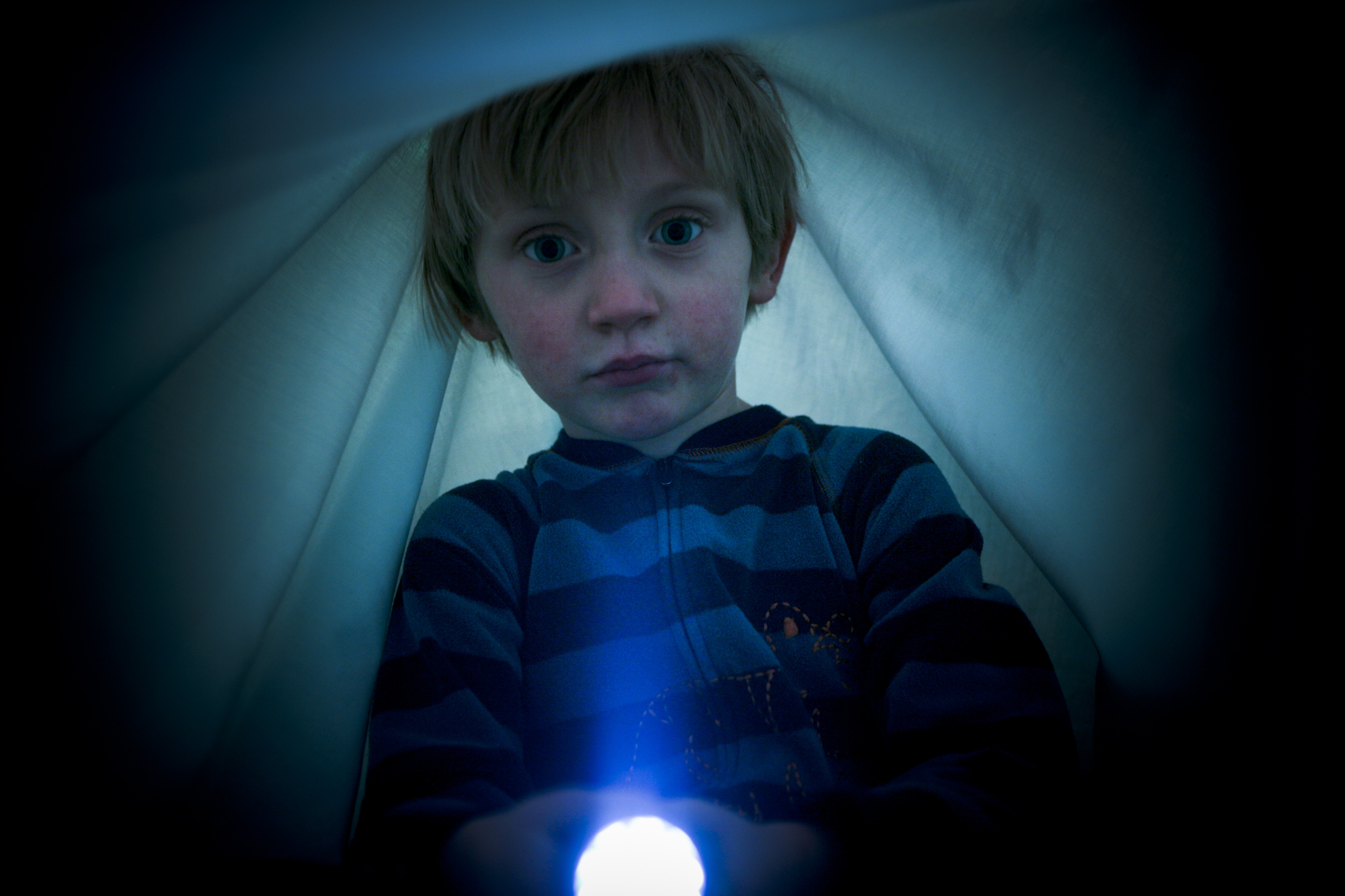 Por que criança tem medo do escuro (Foto: Getty Images)