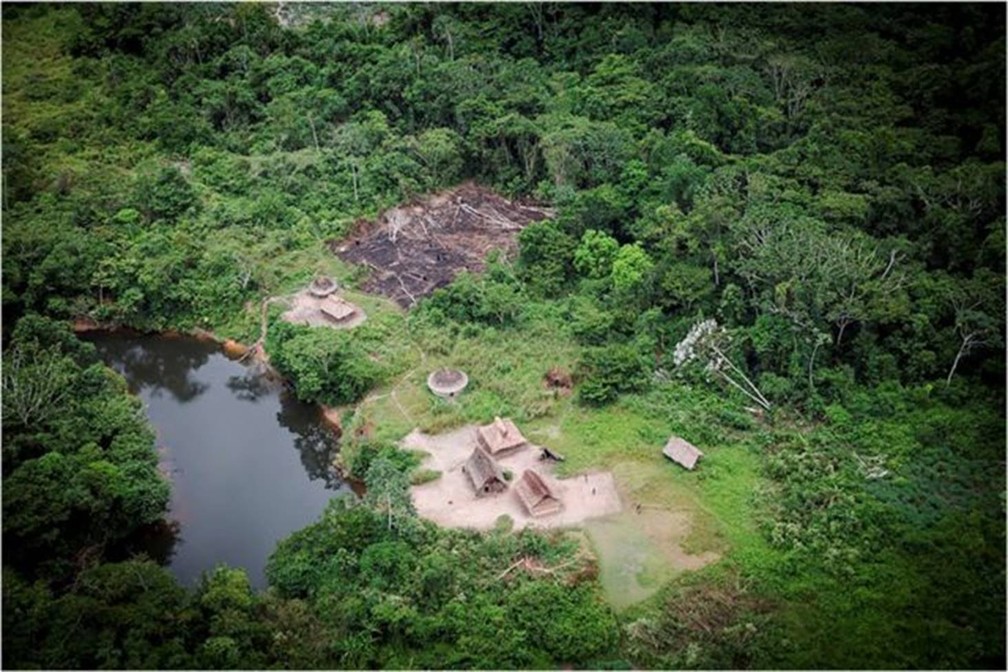 Esta foto de uma aldeia na Amazônia foi tirada pelo pesquisador Óscar Noya — Foto: Óscar Noya via BBC