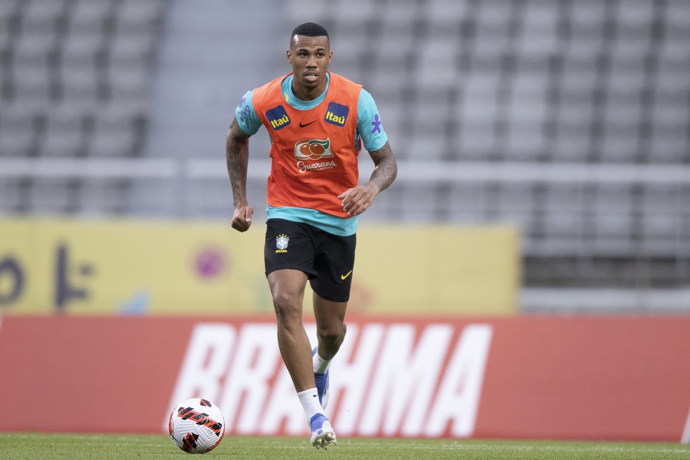 Zagueiro Gabriel Magalhães sentiu dores na coxa em treino da Seleção — Foto: Lucas Figueiredo / CBF