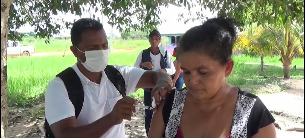 Maria Auxiliadora sofre com pressão alta e não sai de casa há mais de um ano  — Foto: Reprodução/Rede Amazônica Acre