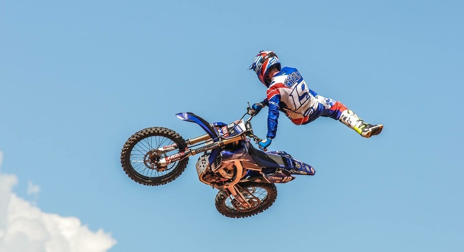 Com Saltos Ate 10m De Altura Piauiense De Motocross Tem Apresentacao Freestyle Pi Ge Motorradbekleidung und motorradzubehör online shoppen ✓. com saltos ate 10m de altura piauiense