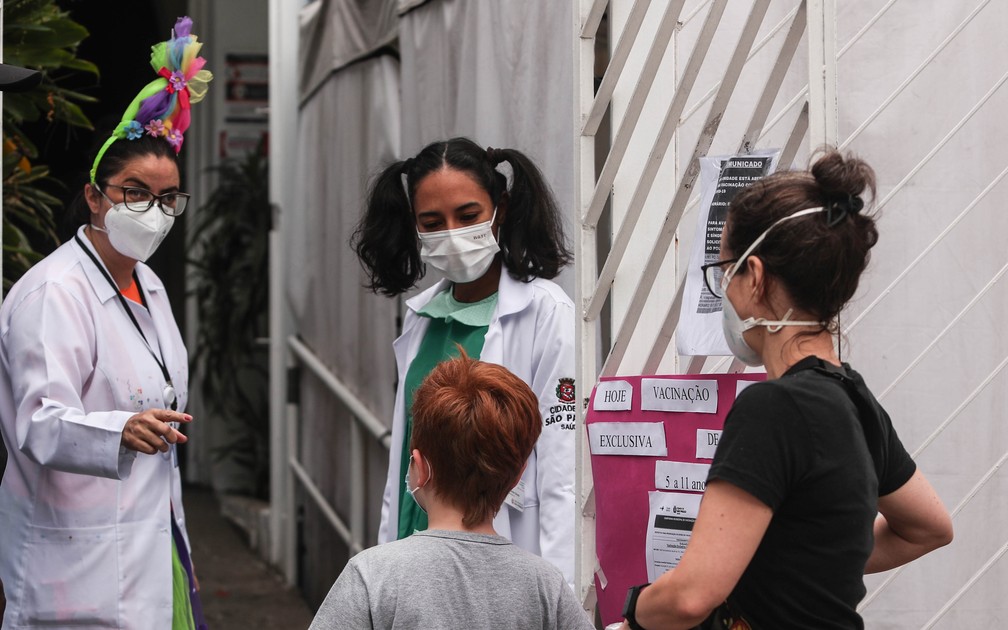  Fila para vacinação de crianças em UBS na zona oeste de São Paulo. — Foto: WERTHER SANTANA/ESTADÃO CONTEÚDO