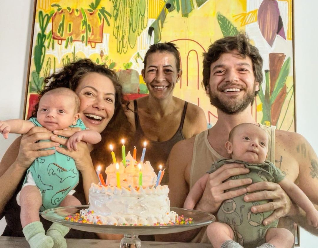 Fabiula Nascimento e Emílio Dantas celebram 2 meses dos gêmeos (Foto: Reprodução/Instagram)