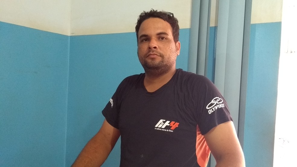 Valdecy Soares procurava atendimento na UPA Sul depois de, segundo ele, ser ignorado na Upa Leste (Foto: Toni Francis/G1)