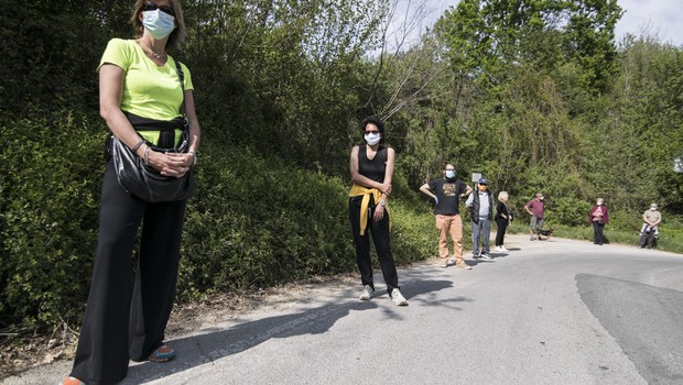 itália, italianos, italiano, isolamento social, quarentena, coronavírus, máscara (Foto: Getty Images Stefano Guidi )