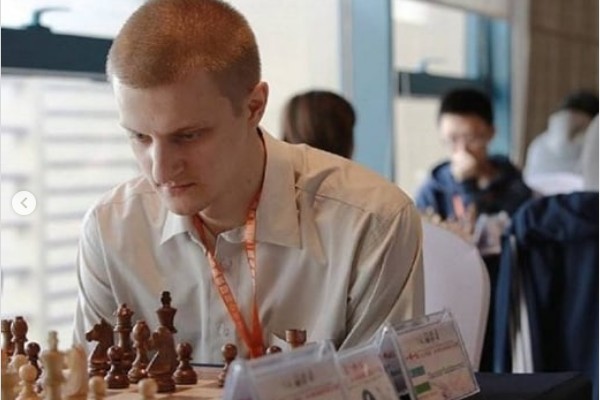 O campeão ucraniano de xadrez Stanislav Bogdanovich (Foto: Instagram)
