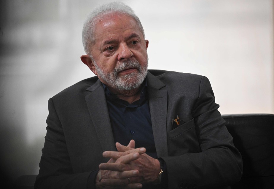 Presidente Lula recebe ministros do STF em seu gabinete no dia seguinte aos atentados bolsonaristas em 8 de janeiro
