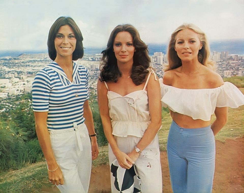Kate Jackson, Jaclyn Smith e Cheryl Ladd em As Panteras nos anos 1970 (Foto: Divulgação)