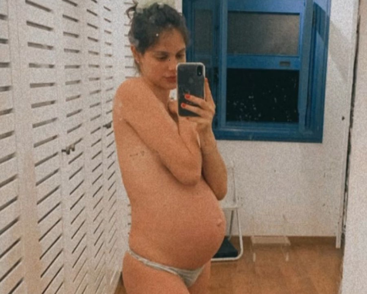 Laura Neiva mostra barrigão da segunda gravidez  (Foto: Reprodução/Instagram)