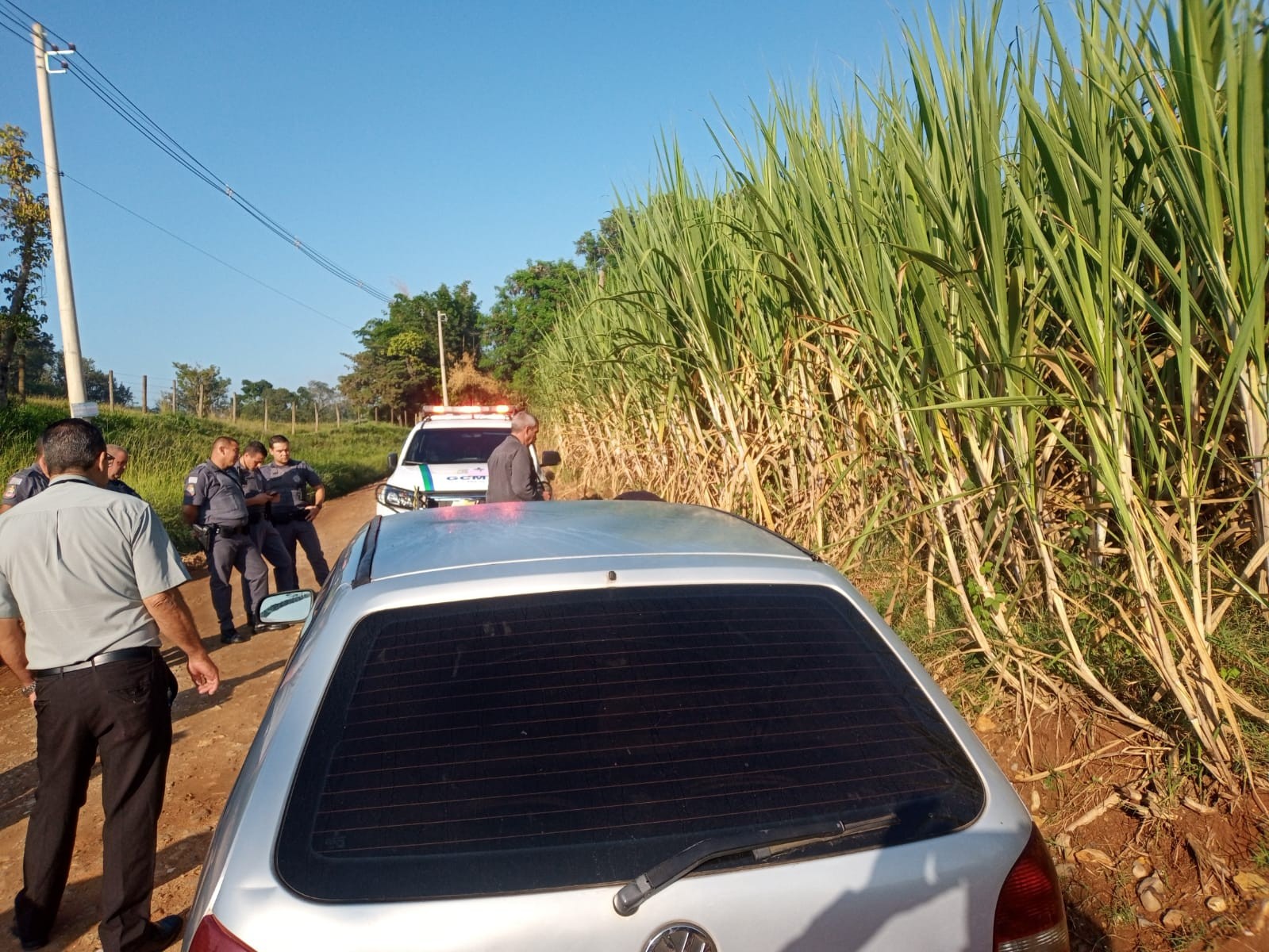 Homem é encontrado morto baleado em estrada na zona rural de Piracicaba