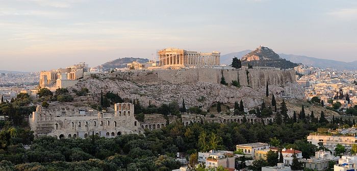 A Acrópole de Atenas com o Partenon no topo (Foto: Christophe Meneboeuf/Wikipédia)