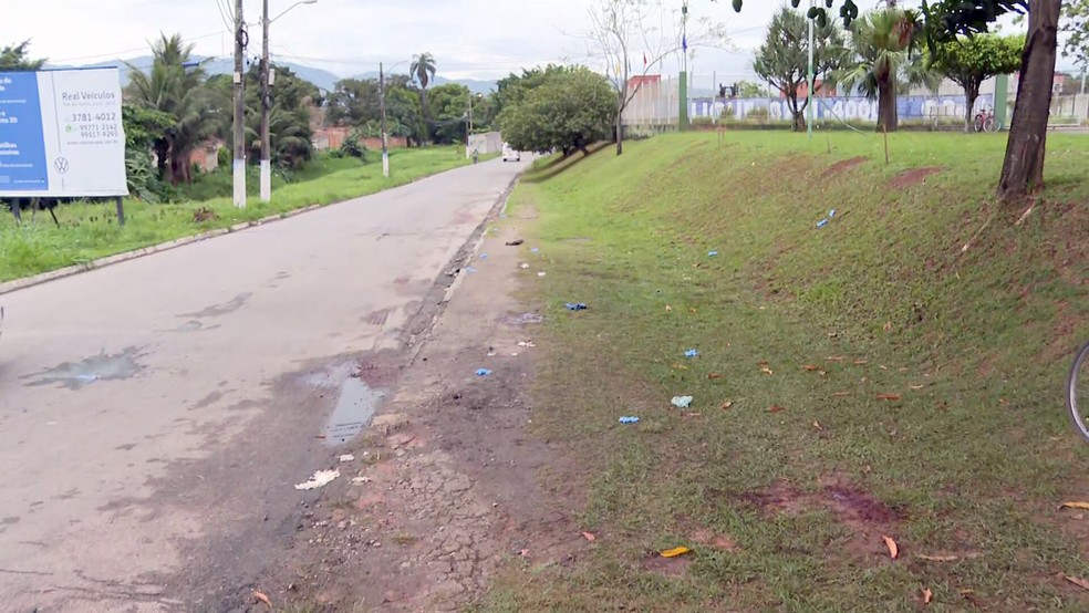 Via auxiliar paralela à Rio-Santos onde houve o tiroteio — Foto: Reprodução/TV Globo