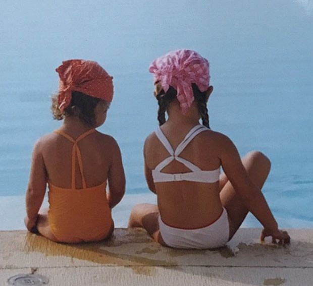 Bella e Gigi Hadid quando crianças (Foto: Reprodução/Instagram)