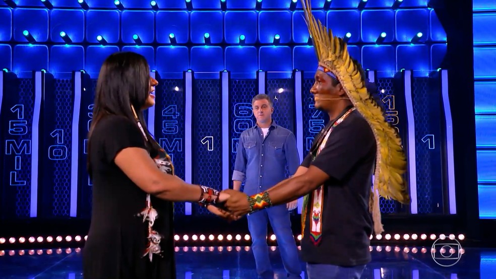 Casal Txãdá e Daosha levou mais de R$ 100 mil no 'The Wall' — Foto: Reprodução TV Globo