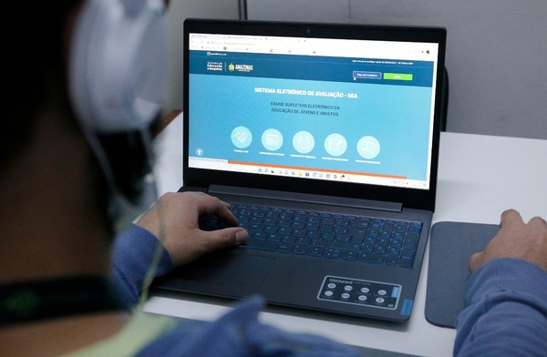 Seduc anuncia mais de 2 mil vagas para Exame Supletivo Eletr&ocirc;nico em Manaus  | Amazonas | G1