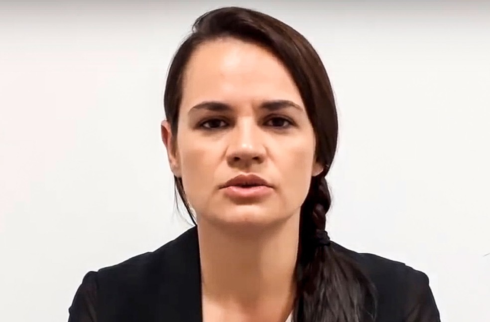 Svetlana Tikhanovskaya, que foi candidata à presidência da Belarus, divulgou vídeo em que diz pronta para assumir o poder   — Foto: Divulgação da campanha de Svetlana Tikhanovskaya via AP 