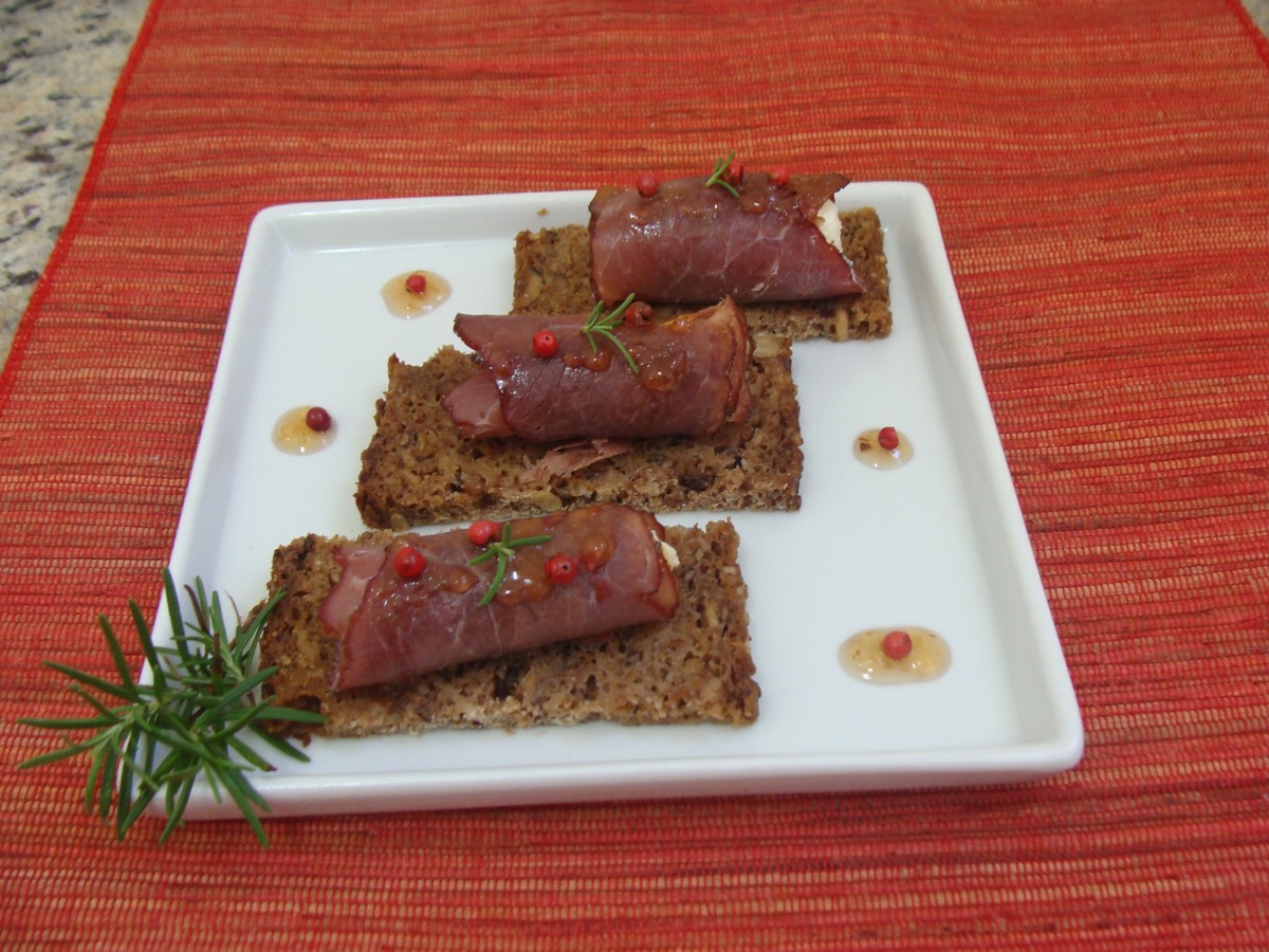 Canapés de pastrami e cream cheese Entradas Receitas