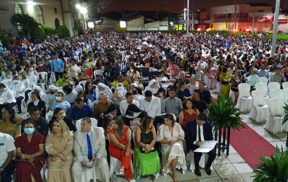 Missa em Iguatu reuniu multidão de fiéis. — Foto: Diocese de Iguatu/Divulgação