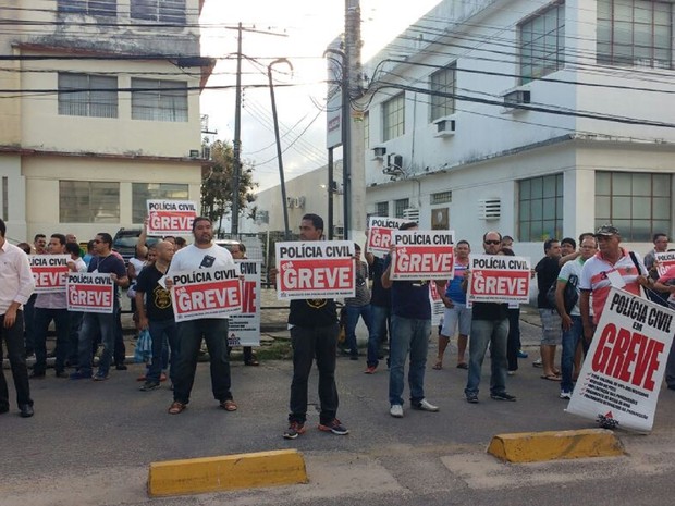 Policias Civis decretaram greve nesta segunda -feira (18) por tempo indeterminado (Foto: Lucas Leite/ G1)