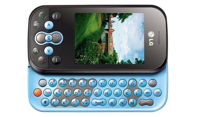 LG GT360 oferece teclado Qwerty com design flip (Foto: Divulgação/LG)