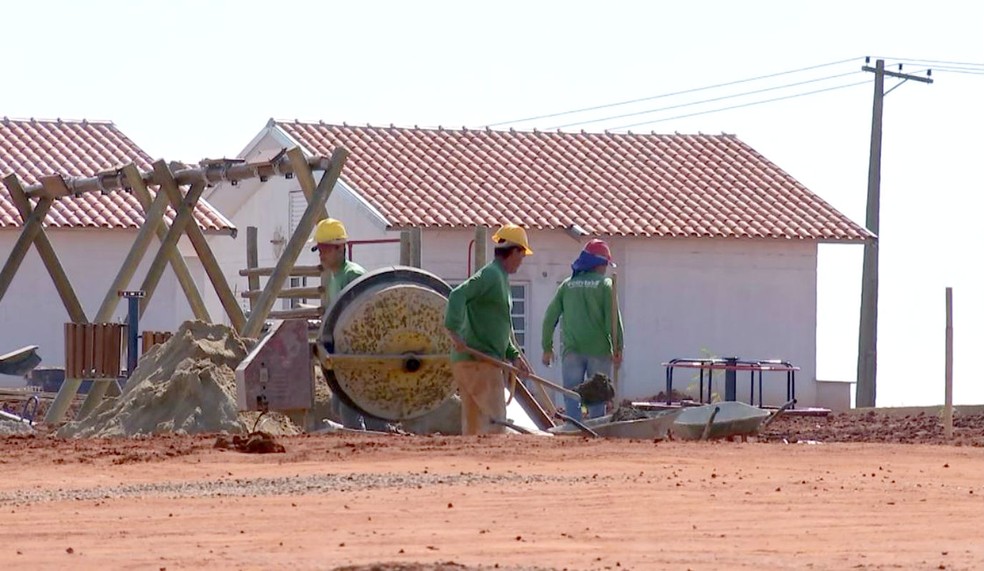 Obras já estão adiantadas e previsão é que conjunto seja entregue ainda neste primeiro semestre — Foto: TV TEM/Reprodução