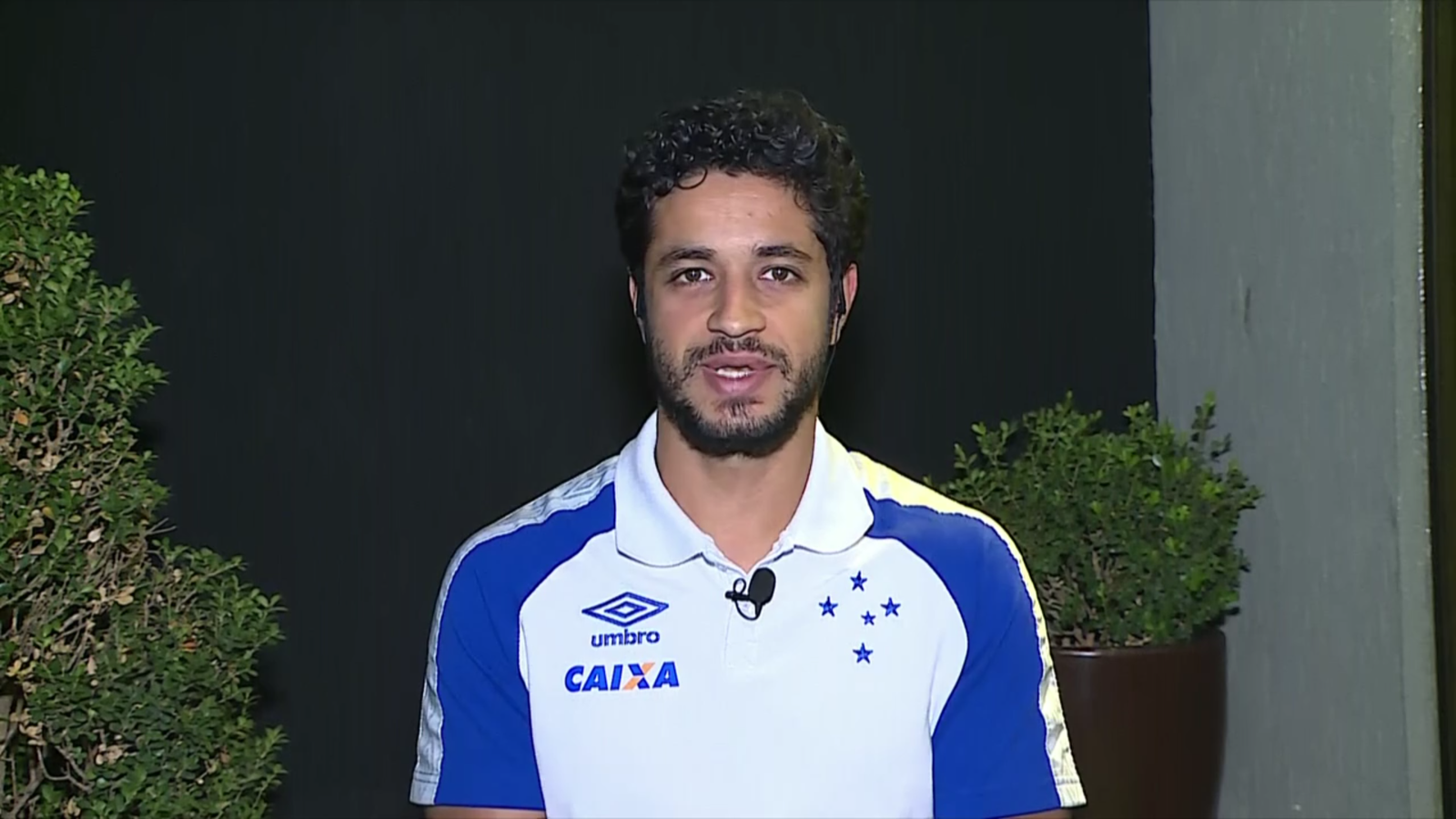 Ansioso para final da Copa do Brasil, Léo elogia postura do Cruzeiro no Brasileirão