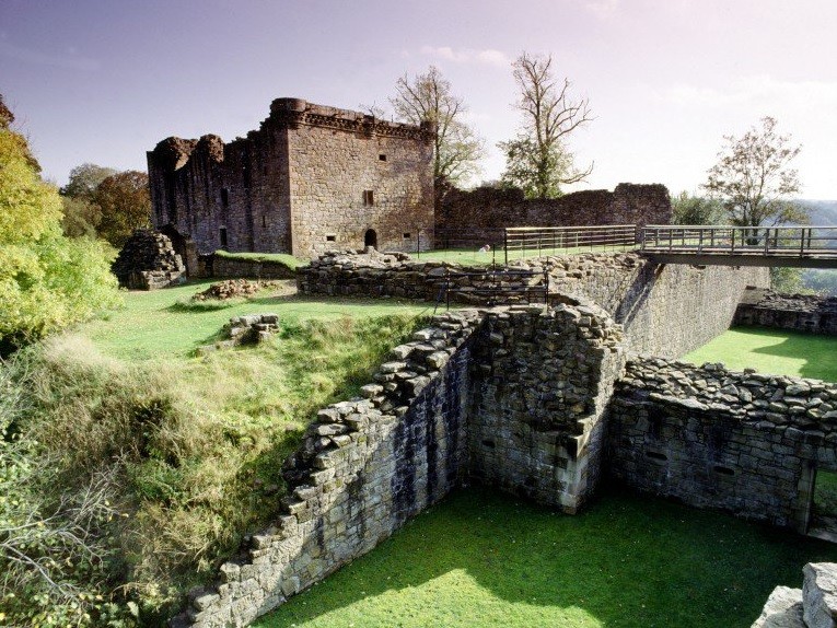 Castelo de Craignethan (Foto: Twitter/ @welovehistory)