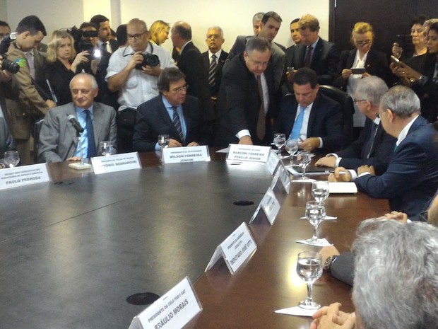 Celg é privatizada e governador Marconi Perillo (PSDB) assina venda para Enel Goiás (Foto: Vanessa Martins/G1)