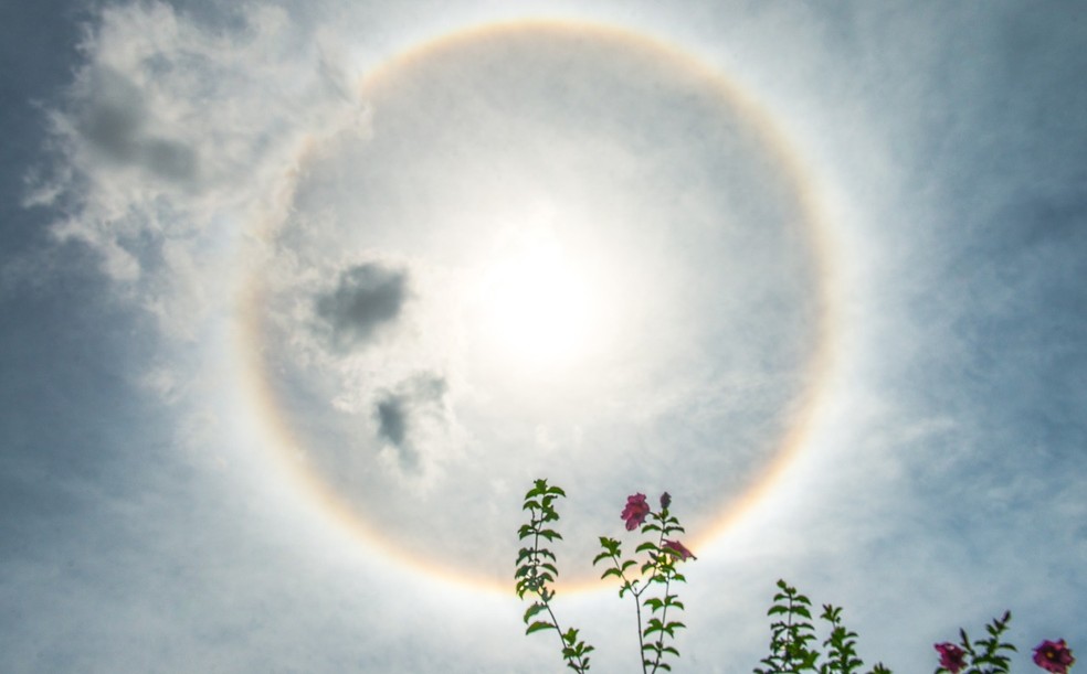 Halo solar pôde ser visto pela segunda vez em menos de um mês  — Foto: Davi Pinheiro/Arquivo pessoal 