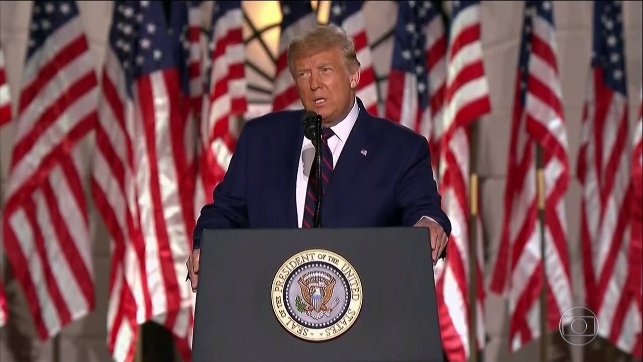 Presidente Trump aceita, formalmente, indicação para concorrer à reeleição nos EUA