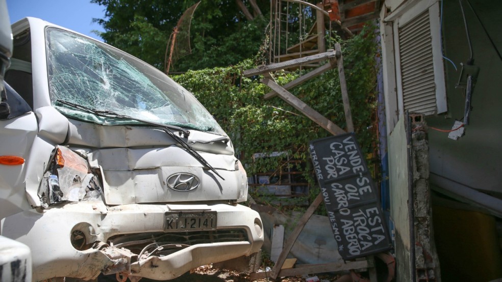 Incidente aconteceu por volta de 5h30 deste sÃ¡bado (27) â€” Foto: Rodrigo Gadelha/AgÃªncia DiÃ¡rio