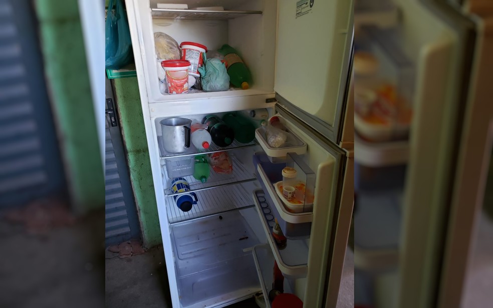 Geladeira estava quase vazia na casa de idosa em Palmeiras de Gois  Foto: Arquivo pessoal