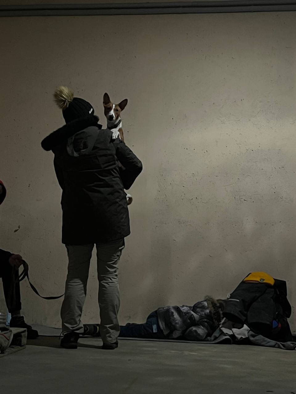 De abrigos, a redação de Marie Claire Ucrânia fala sobre a situação do país desde o início da guerra com a Rússia (Foto: Acervo Pessoal/Marie Claire Ucrânia)