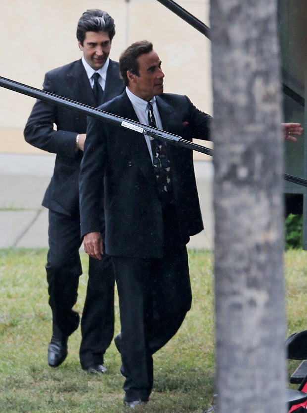 David Schwimmer e John Travolta (Foto: Splash News / AKM-GSI)