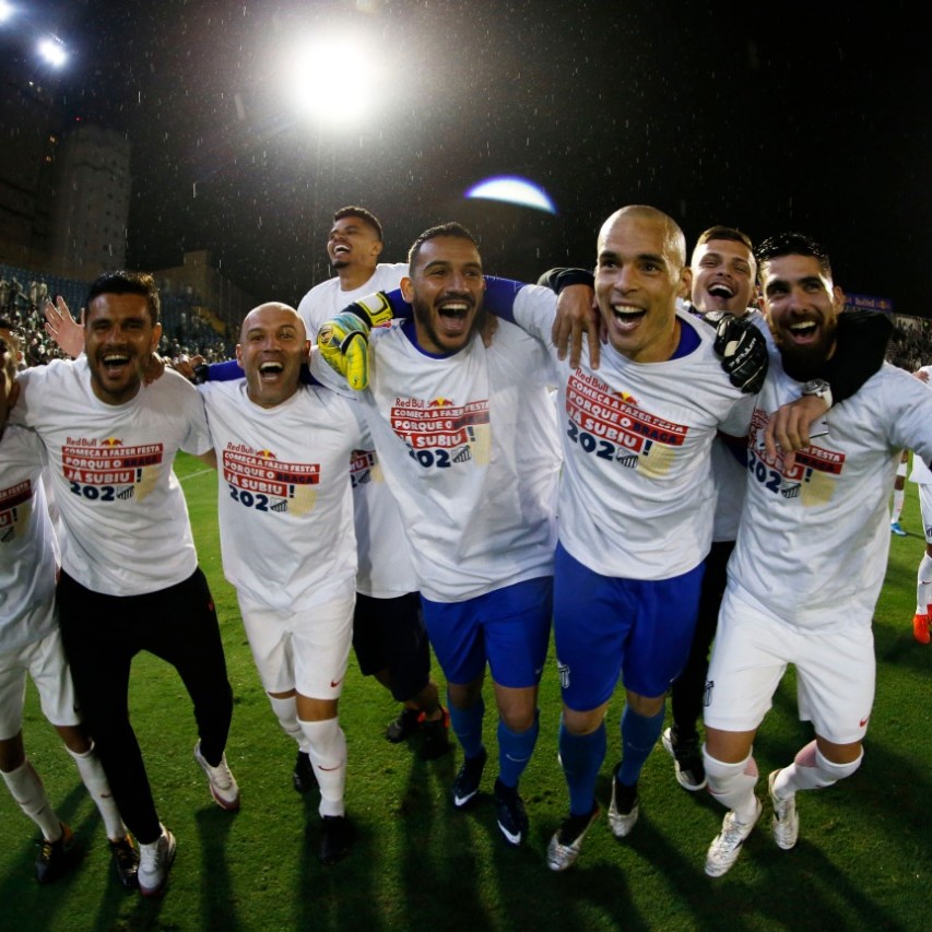 Globo escondendo a Red Bull de tudo quanto é jeito : r/futebol