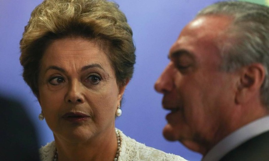 Dilma Rousseff e Michel Temer durante evento em 2016