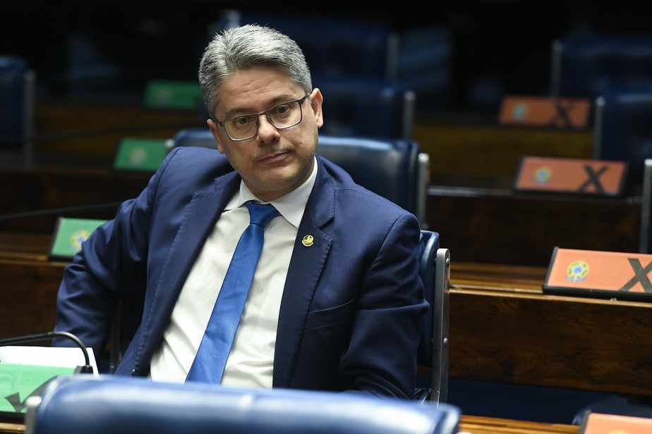 O senador Alessandro Vieira apresentou alternativa à PEC da Transição