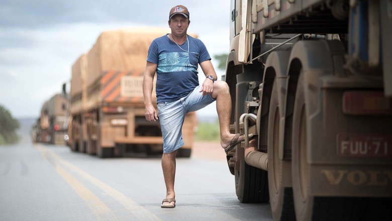 caminhos-da-safra-caminhões-estrada-paralisação-colunas (Foto: Editora Globo / Emiliano Capozolli )