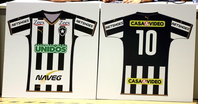 Nova Camisa Botafogo (Foto: Cezar Loureiro / Agência O Globo)