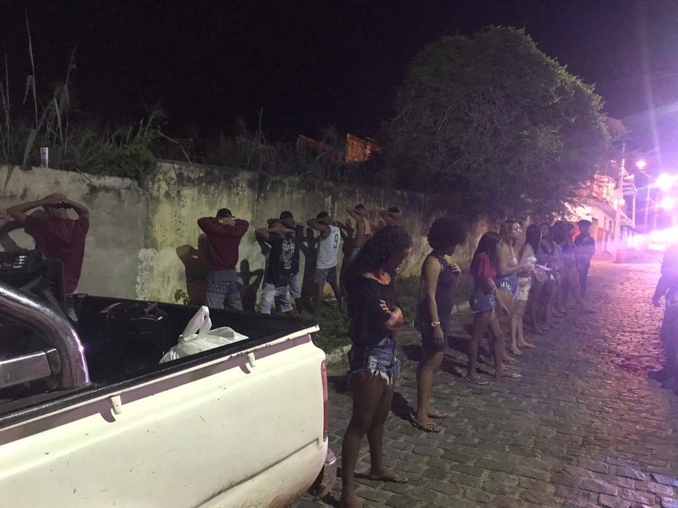 Com 16 casos confirmados de coronavírus e duas mortes, município do sul do estado decretou toque de recolher entre seus habitantes.  — Foto: Giro Ipiaú