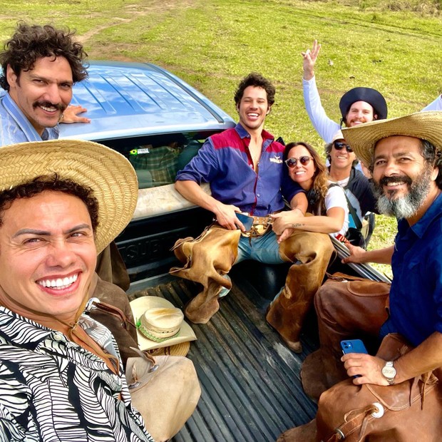 Atores de Pantanal gravam última comitiva da novela (Foto: Reprodução/Instagram)