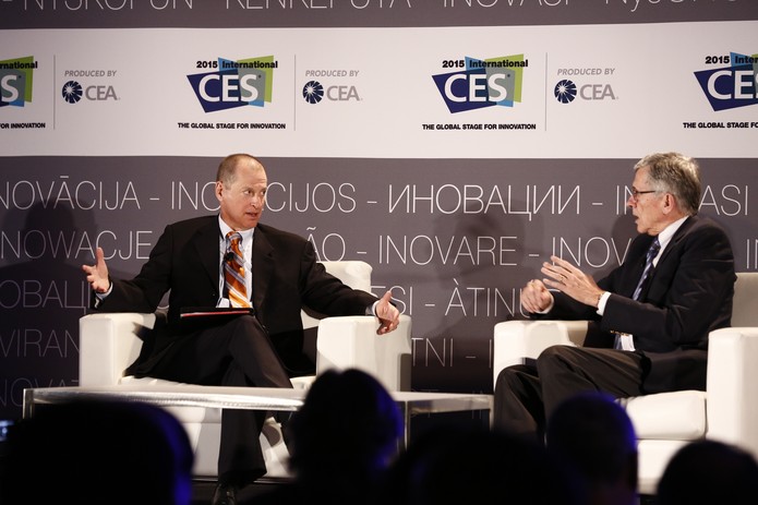 Gary Shapiro e durante CES 2015 (Foto: Divulga??o/CES)