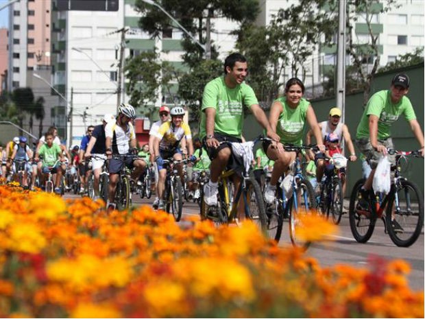 Passeio ciclístico de aniversário de Curitiba terá bloqueios no trânsito no domingo (27); confira