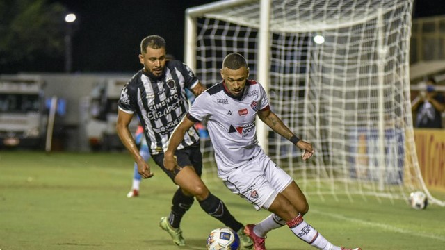 Fabinho em Vitória x Botafogo-PB