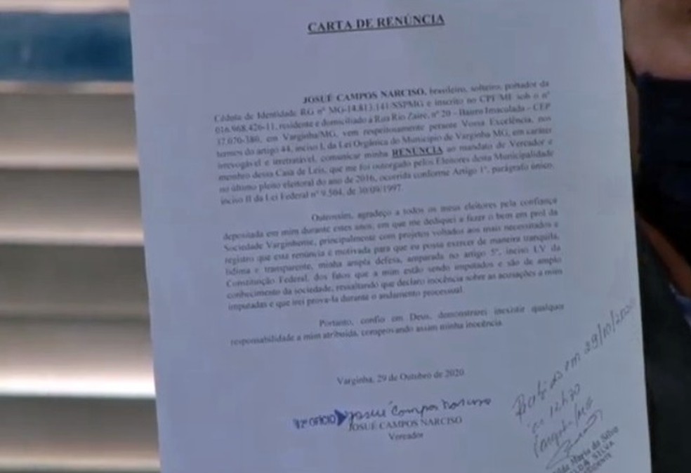 Carta de renúncia de mandato de Zué do Esporte, suspeito por importunação sexual em Varginha (MG) — Foto: Reprodução/TV Câmara